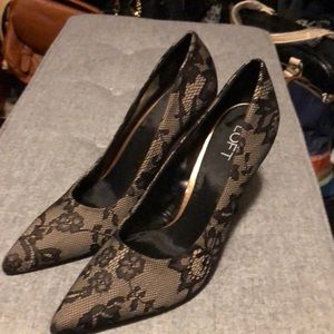 Lace pumps